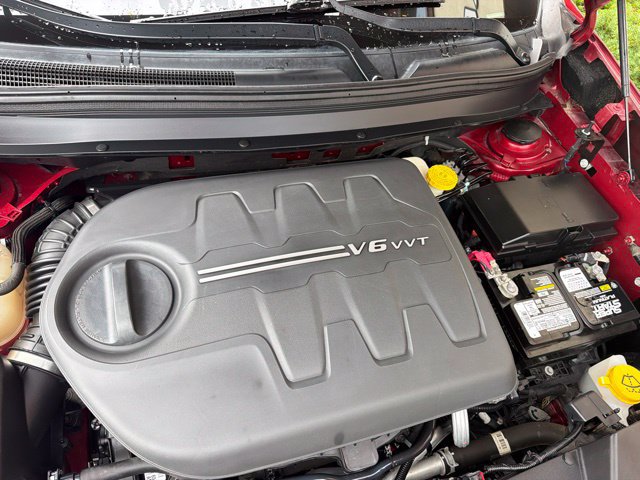 Used 2016 Jeep Cherokee Latitude w/ Cold Weather Group AWD/4WD image 13