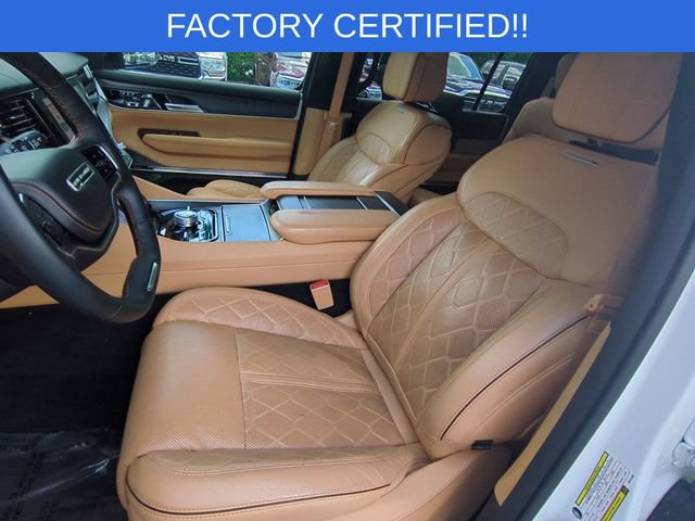 Certified 2025 Jeep Grand Wagoneer Series III w/ Rear Seat Video Group 1 AWD/4WD image 16