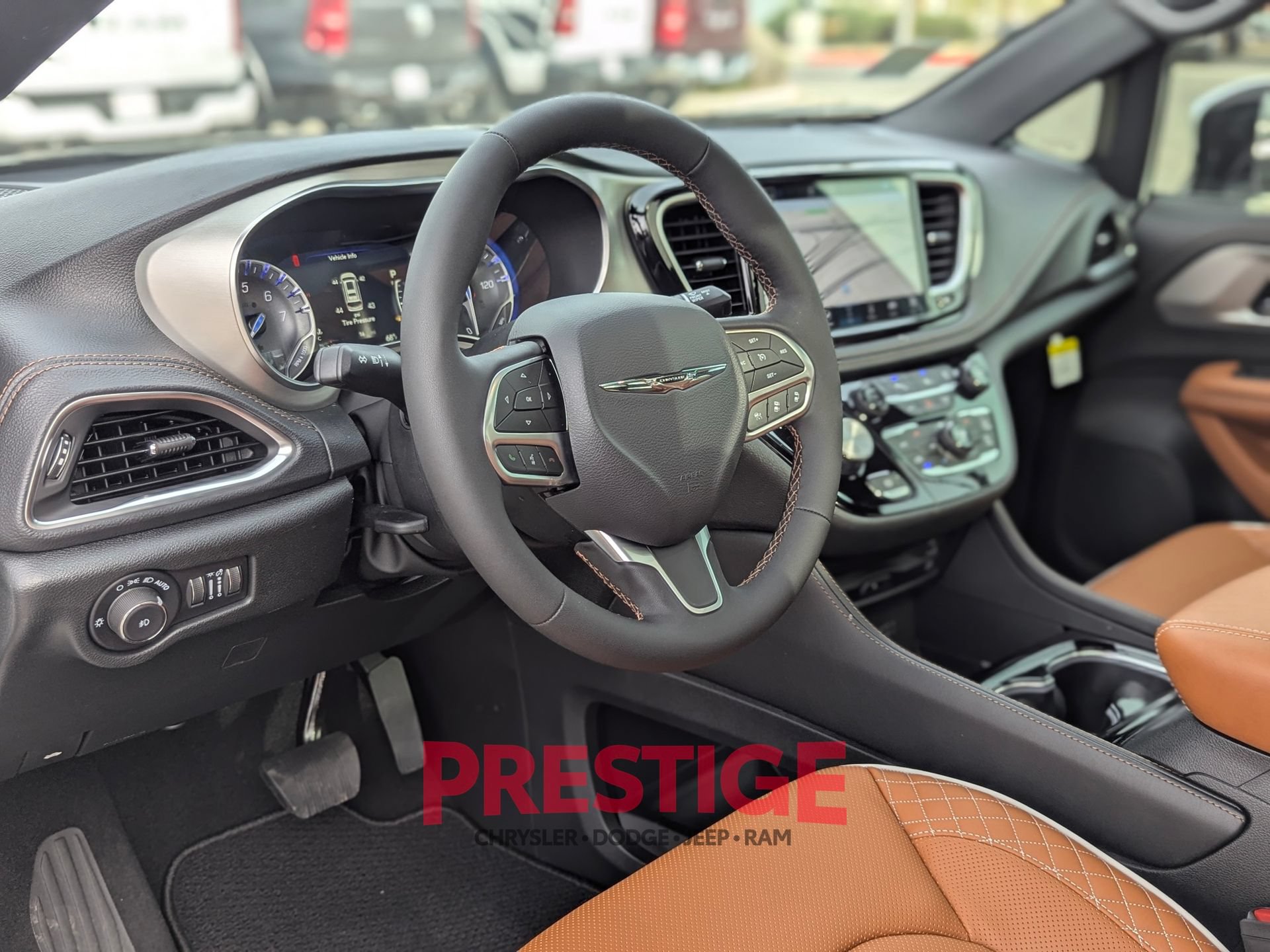 New 2026 Chrysler Pacifica Pinnacle w/ Trailer Tow Group AWD/4WD image 10