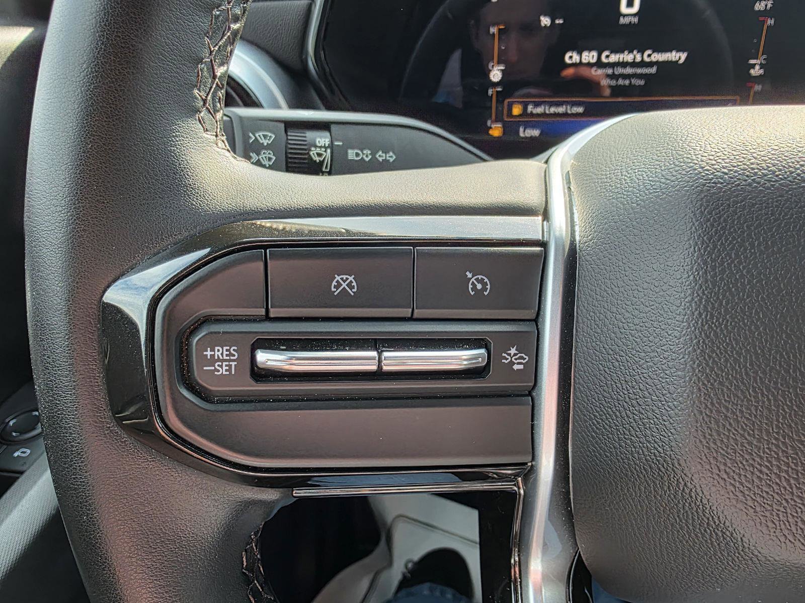 Used 2023 Chevrolet Colorado LT w/ LT Convenience Package II image 16