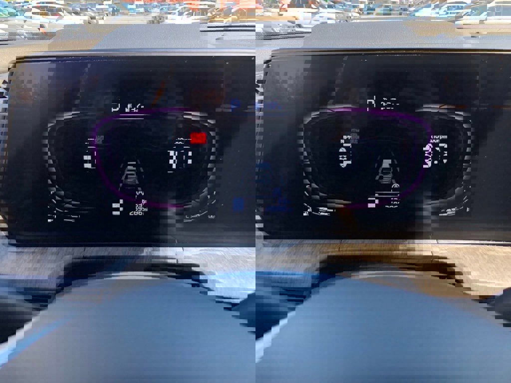 Used 2024 Kia Telluride EX w/ EX Captain's Chair Package image 21