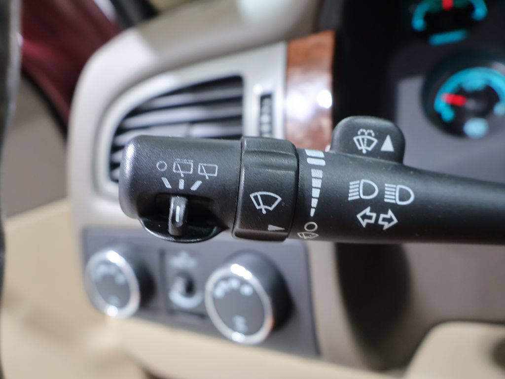 Used 2008 GMC Yukon 4WD Hybrid image 32