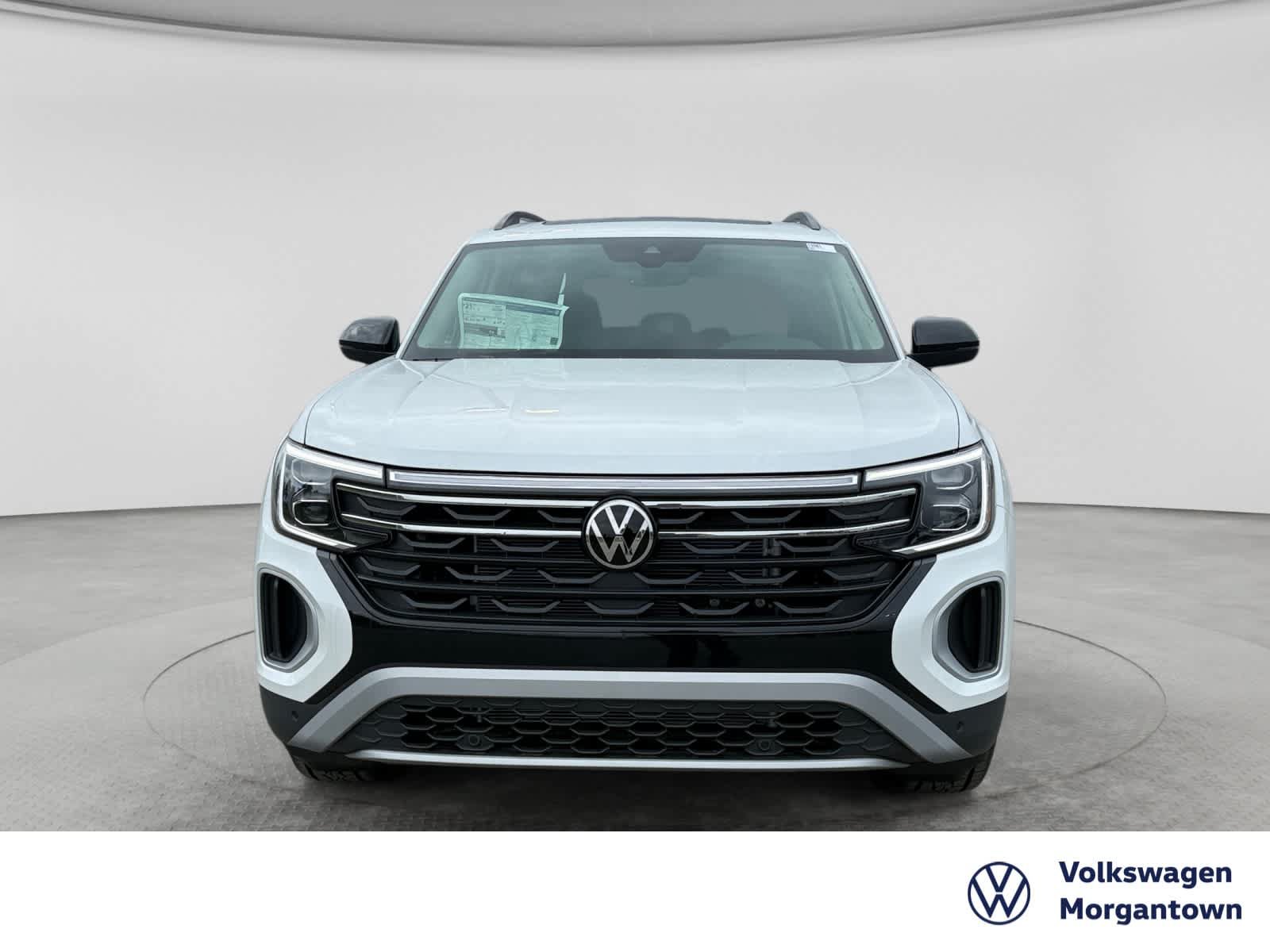 New 2026 Volkswagen Atlas Peak Edition AWD/4WD image 2
