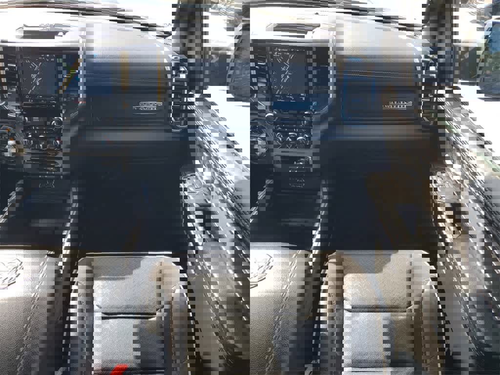 Used 2024 RAM 1500 Laramie image 14