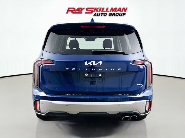 Used 2023 Kia Telluride EX w/ EX Captain's Chair Package AWD/4WD image 5