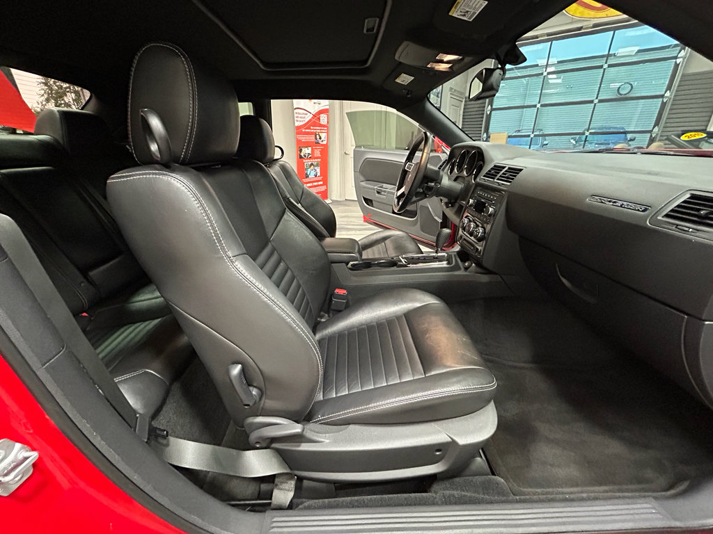 Used 2010 Dodge Challenger R/T RWD image 41