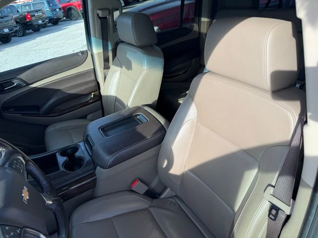 Used 2019 Chevrolet Suburban LT image 30