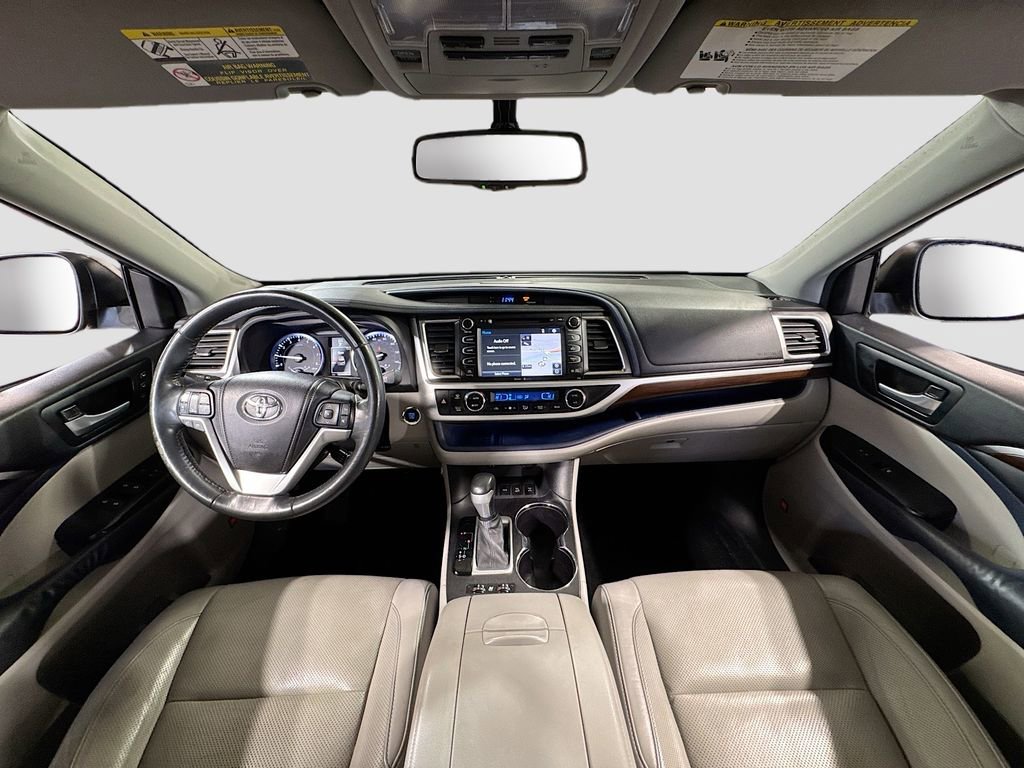 Used 2014 Toyota Highlander Limited image 16