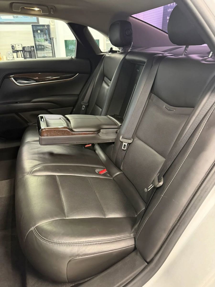 Used 2015 Cadillac XTS Luxury AWD/4WD image 16