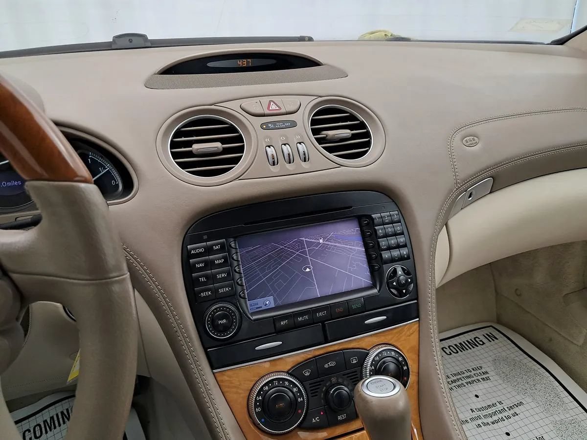 Used 2007 Mercedes-Benz SL 600 image 24