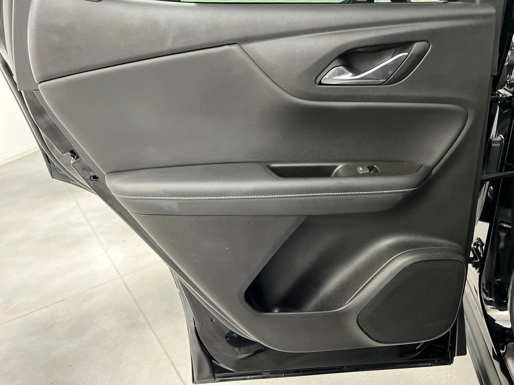 Used 2025 Chevrolet Blazer LT FWD image 19