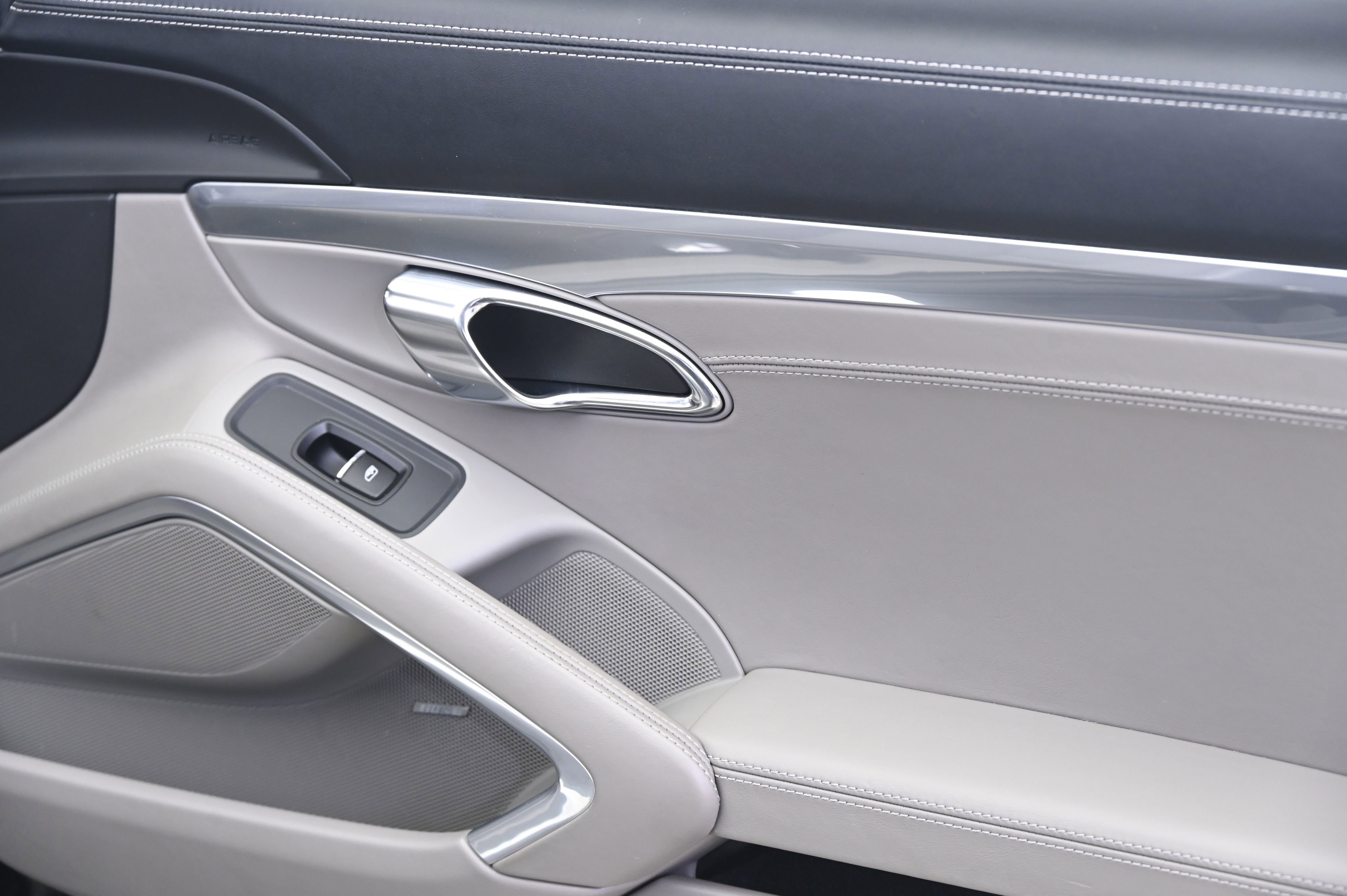 Used 2015 Porsche 911 Targa 4S image 21