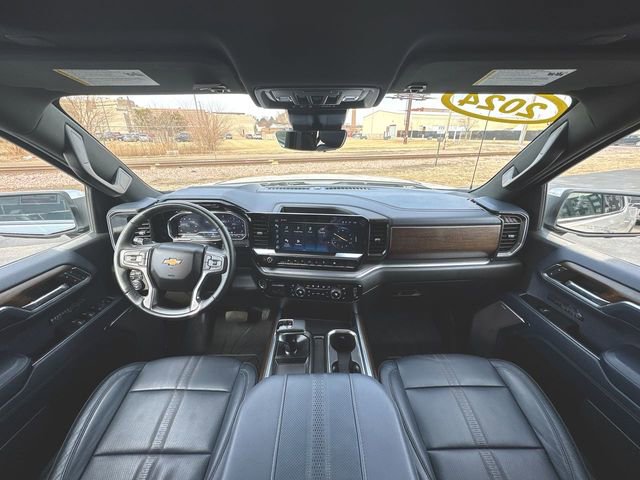 Used 2024 Chevrolet Silverado 1500 High Country w/ High Country Premium Package AWD/4WD image 21