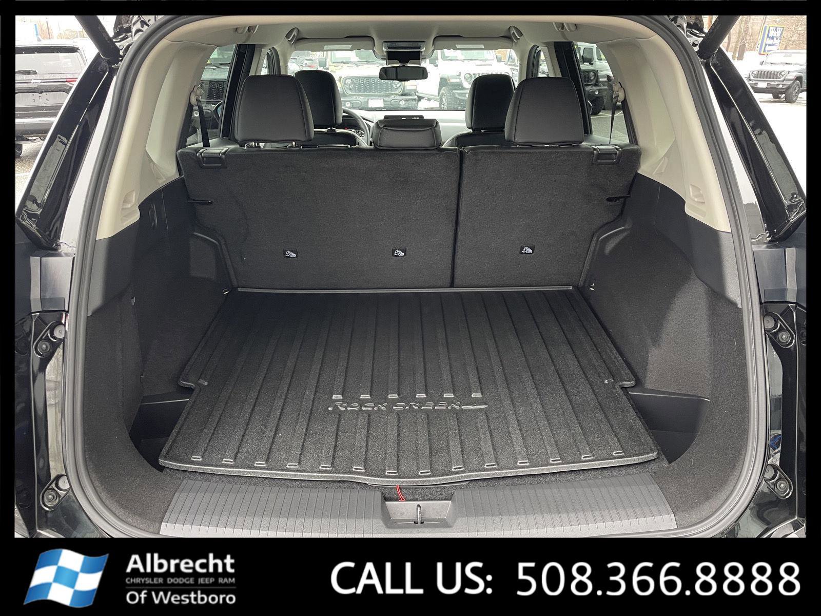 Used 2025 Nissan Rogue SV w/ Rock Creek Premium Package AWD/4WD image 15