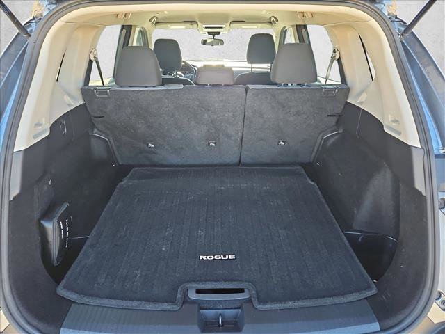 Used 2022 Nissan Rogue SV image 6