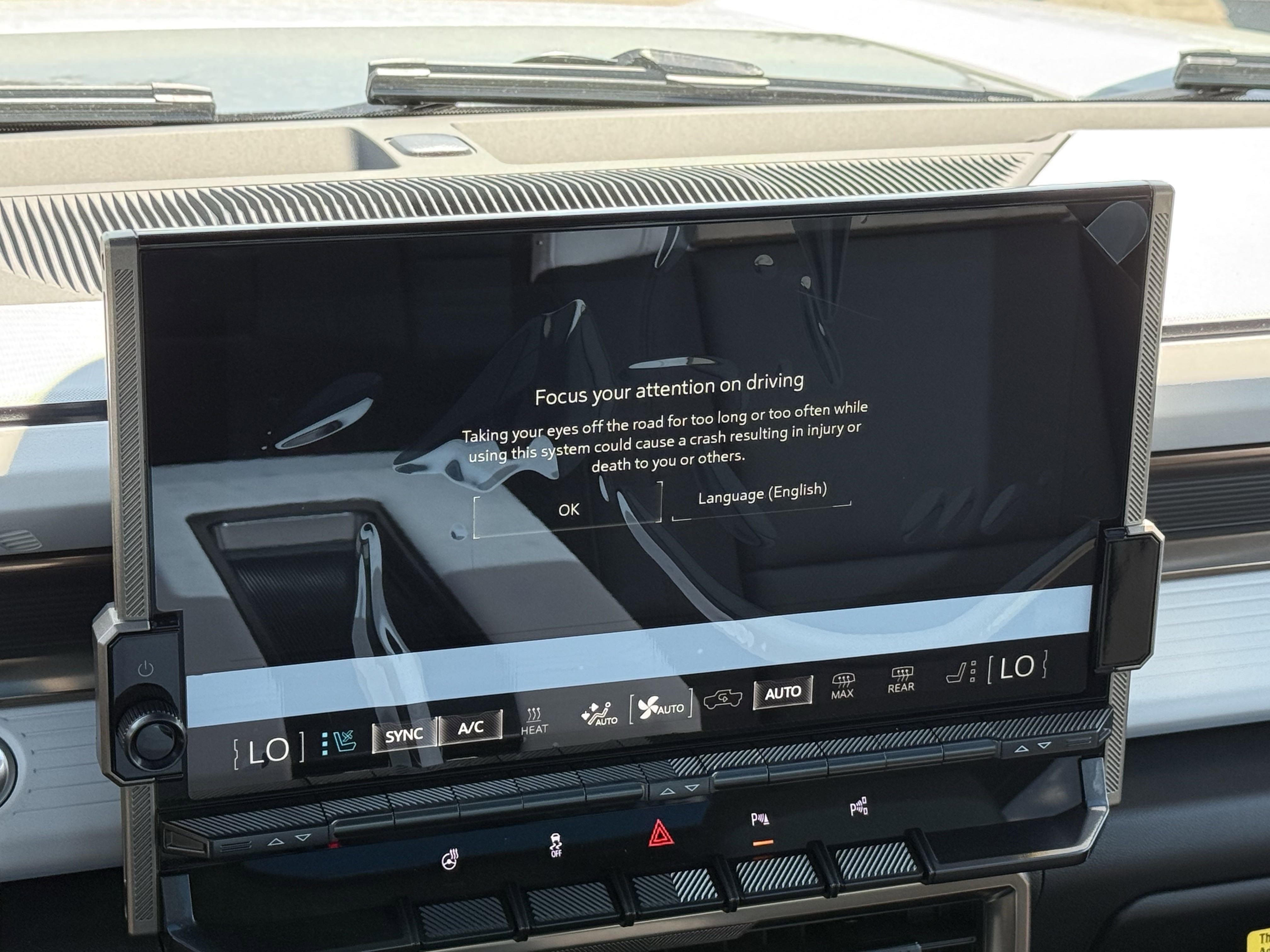 New 2025 GMC Hummer EV 2X w/ LPO, Illumination Package image 13