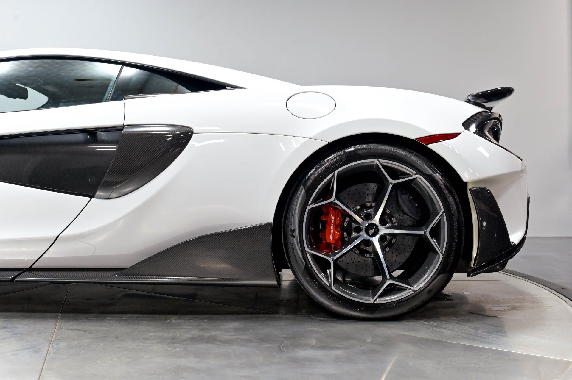 Used 2019 McLaren 600LT RWD image 30