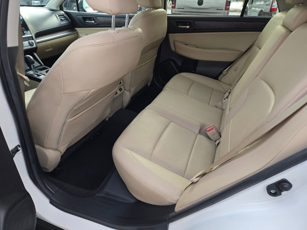 Used 2016 Subaru Outback 2.5i Limited image 16
