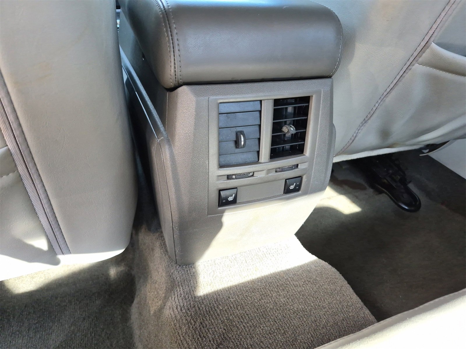 Used 2008 Chrysler 300 C w/ Navigation & Sound Group II image 12