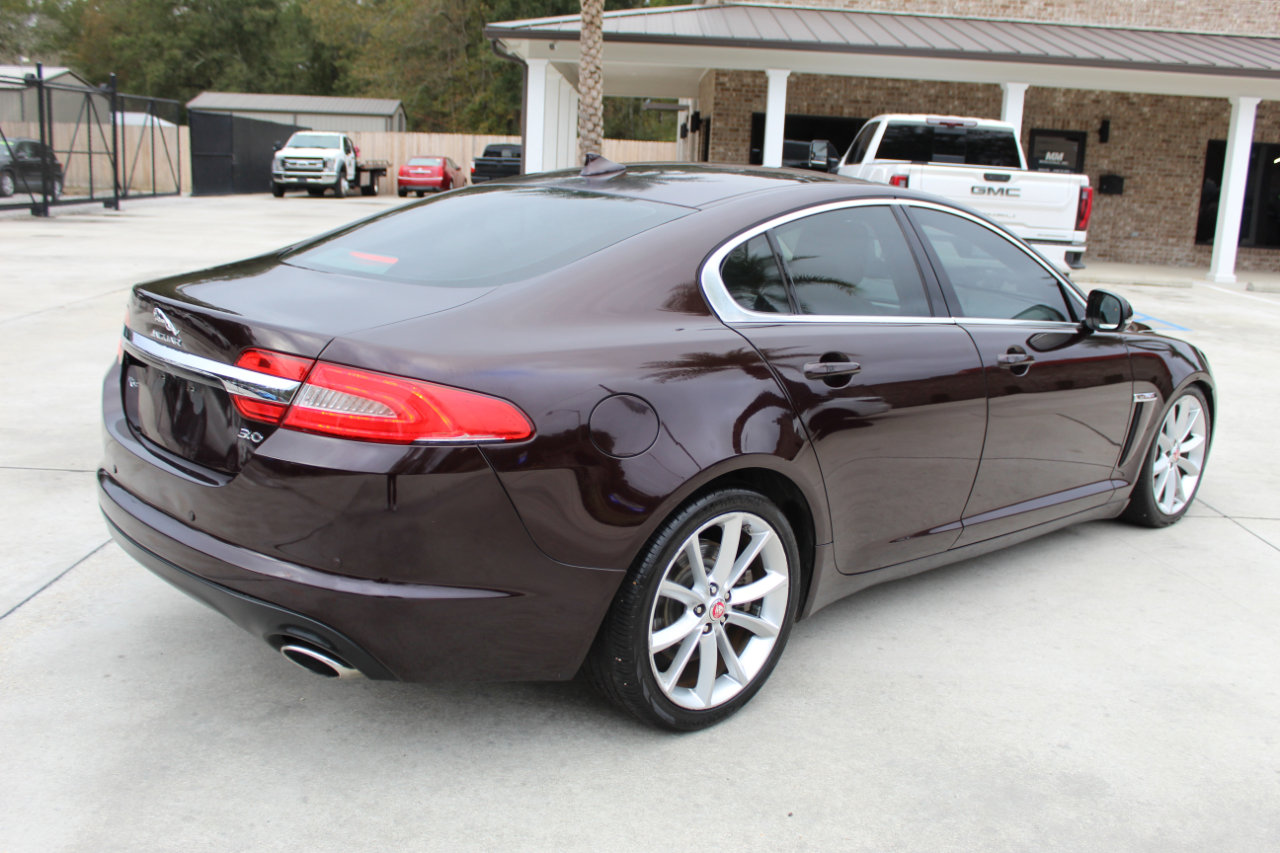 Used 2015 Jaguar XF Portfolio image 6