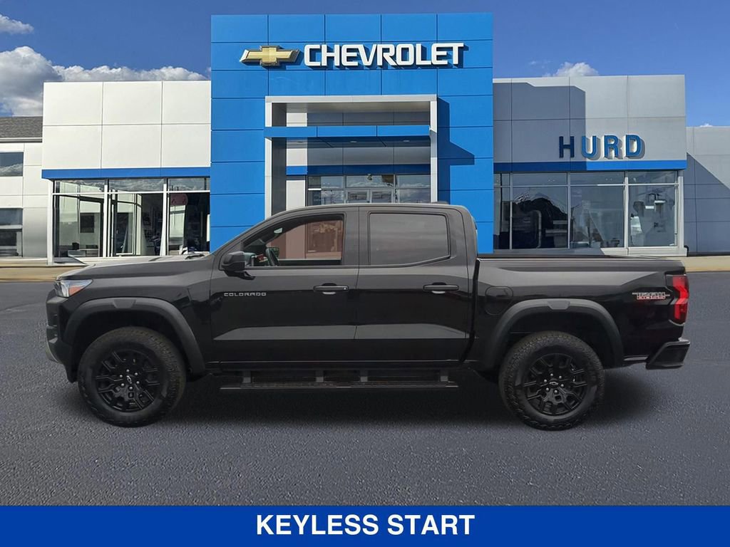 Used 2024 Chevrolet Colorado Trail Boss w/ Advanced Trailering Package AWD/4WD image 8