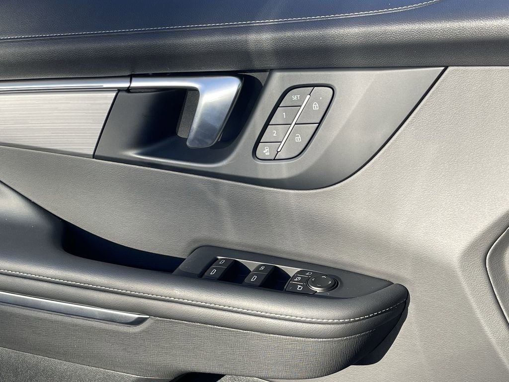 New 2025 Buick Enclave Preferred w/ Power Package image 24