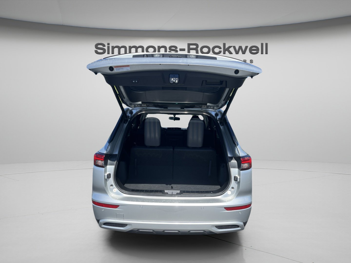 Used 2023 Mitsubishi Outlander SE AWD/4WD image 9