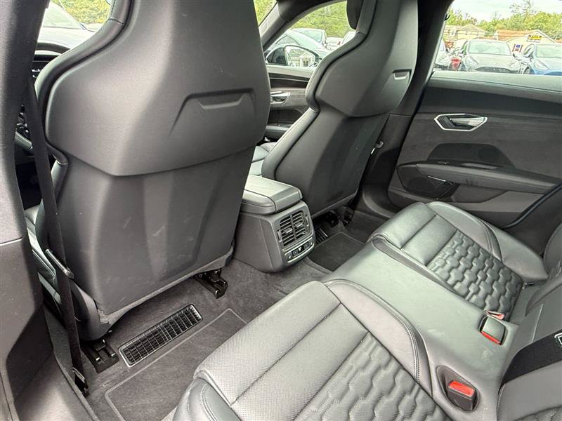 Used 2023 Audi e-tron GT Premium Plus w/ Performance Package AWD/4WD image 17