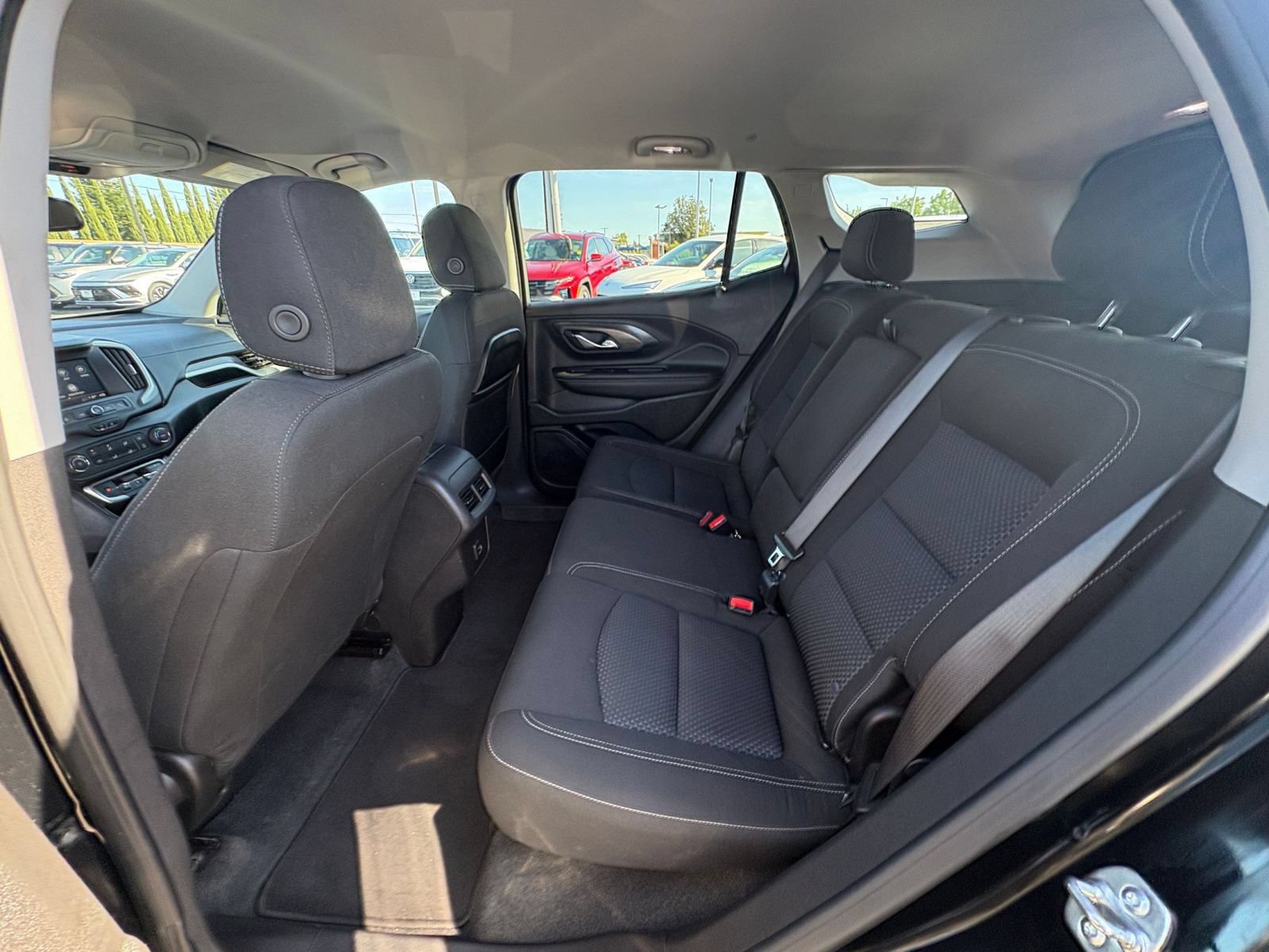 Used 2024 GMC Terrain SLE FWD image 25