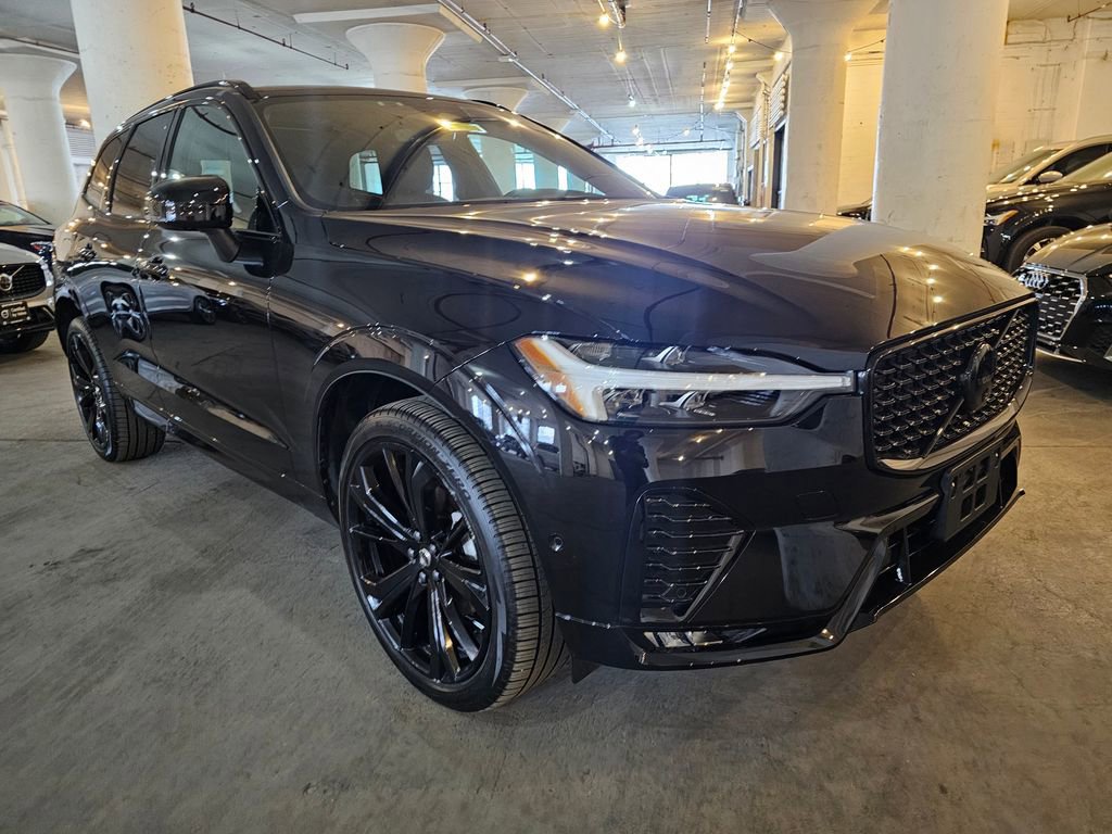 Certified 2025 Volvo XC60 B5 Ultra image 5