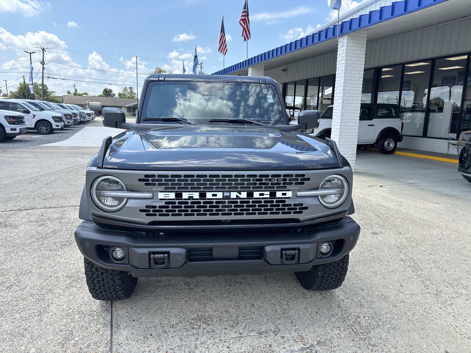 New 2025 Ford Bronco Badlands AWD/4WD image 9