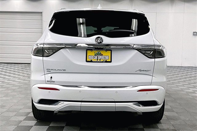 Used 2024 Buick Enclave Avenir image 4