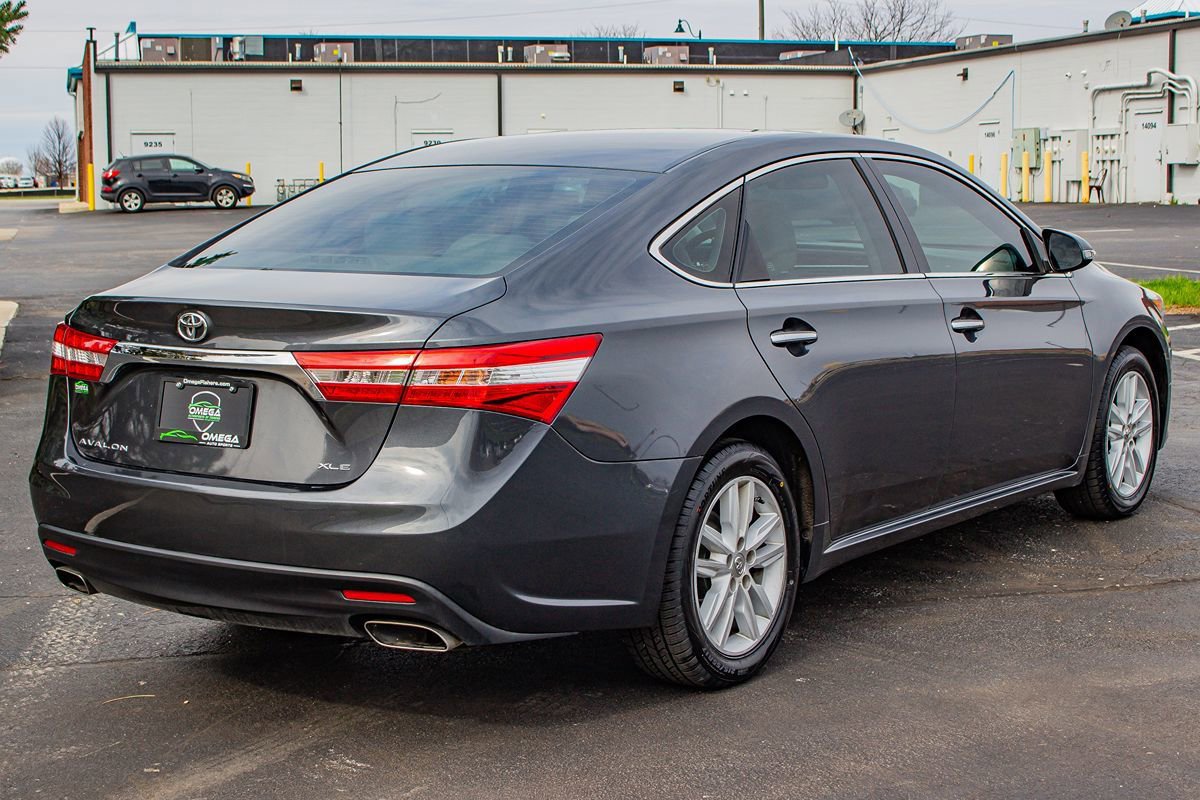 Used 2013 Toyota Avalon XLE image 9