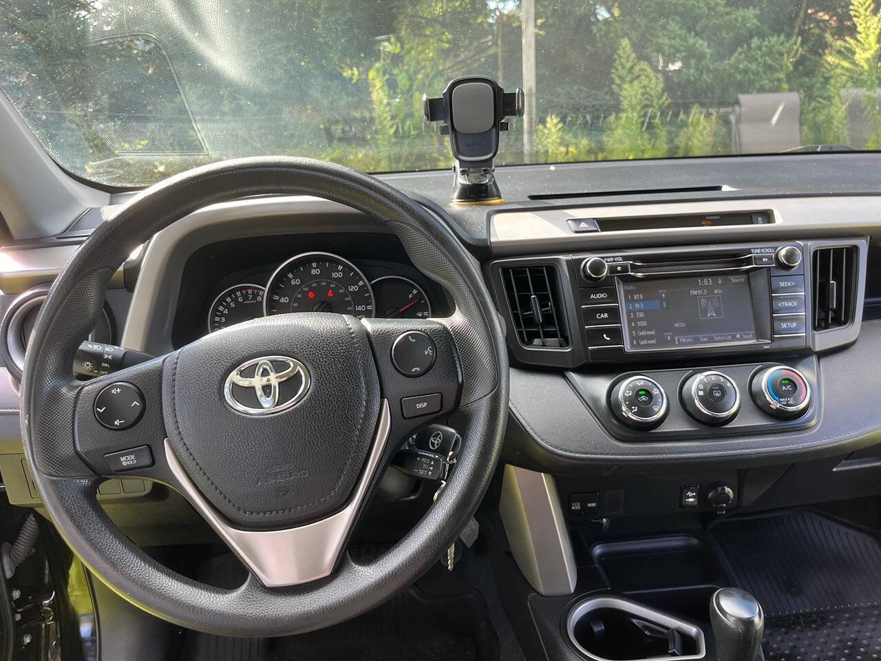 Used 2016 Toyota RAV4 LE AWD/4WD image 7
