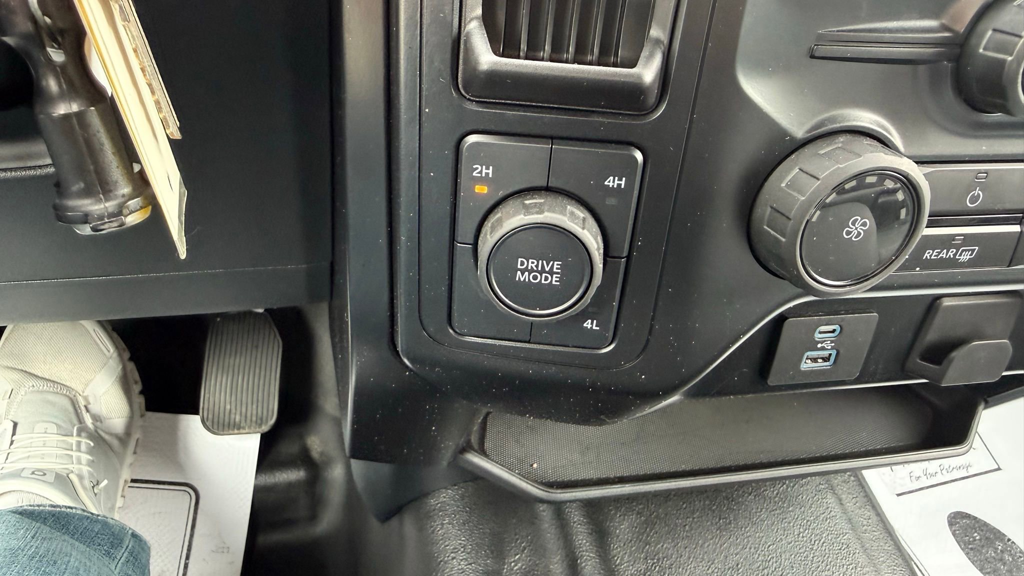 Used 2024 Ford F150 XL image 41