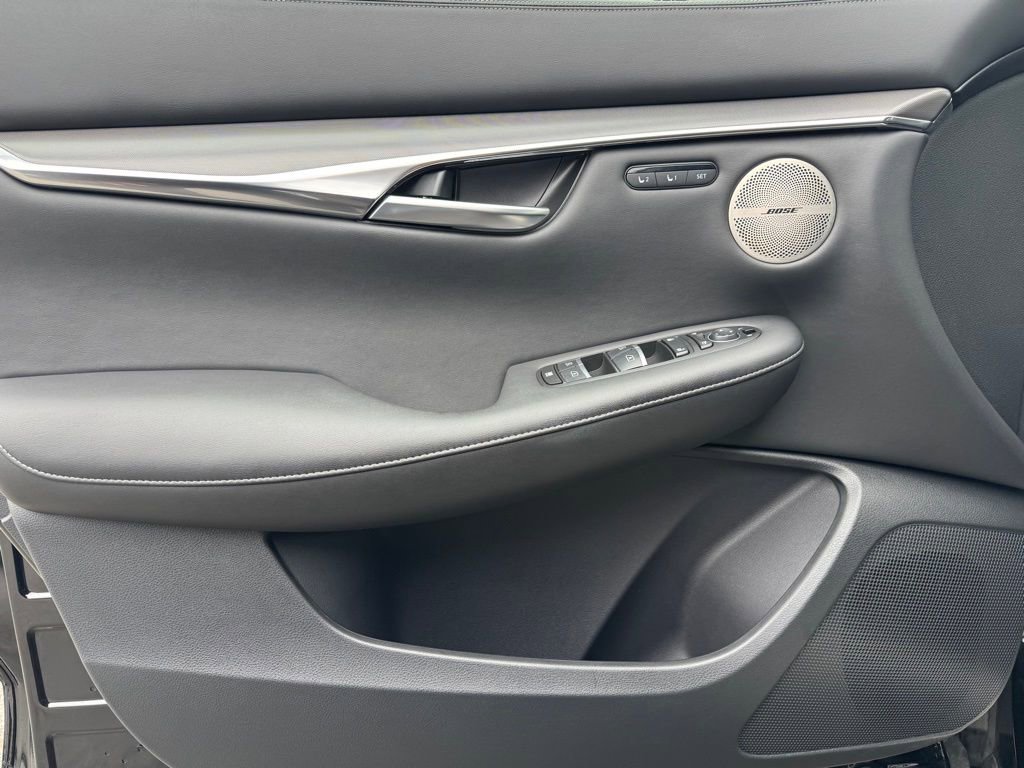 Used 2023 INFINITI QX50 Luxe image 11
