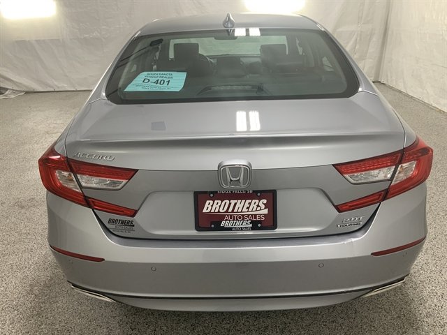 Used 2019 Honda Accord Touring image 6