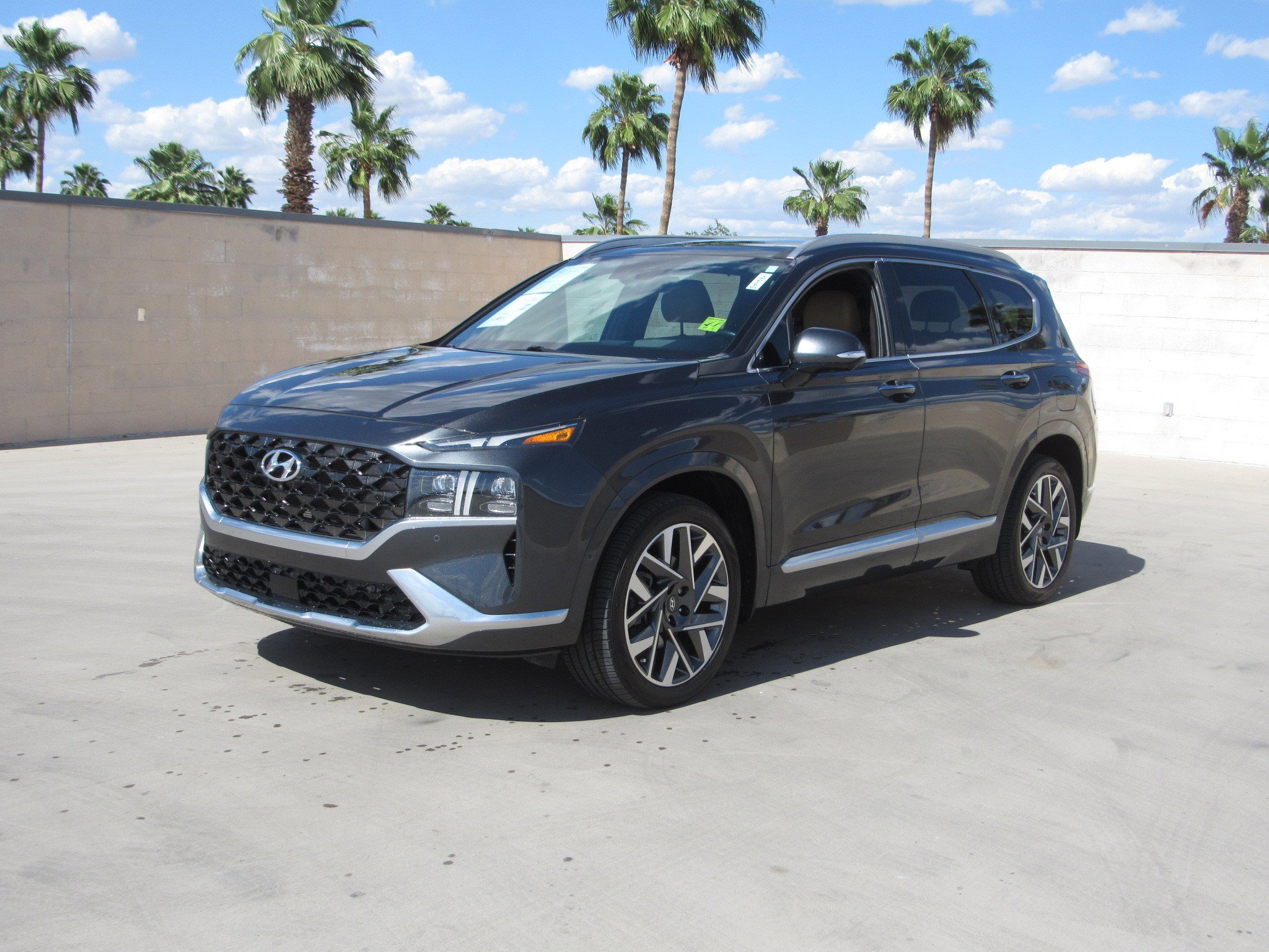Used 2022 Hyundai Santa Fe Calligraphy image 1