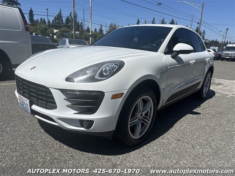 Used 2017 Porsche Macan AWD/4WD image 3