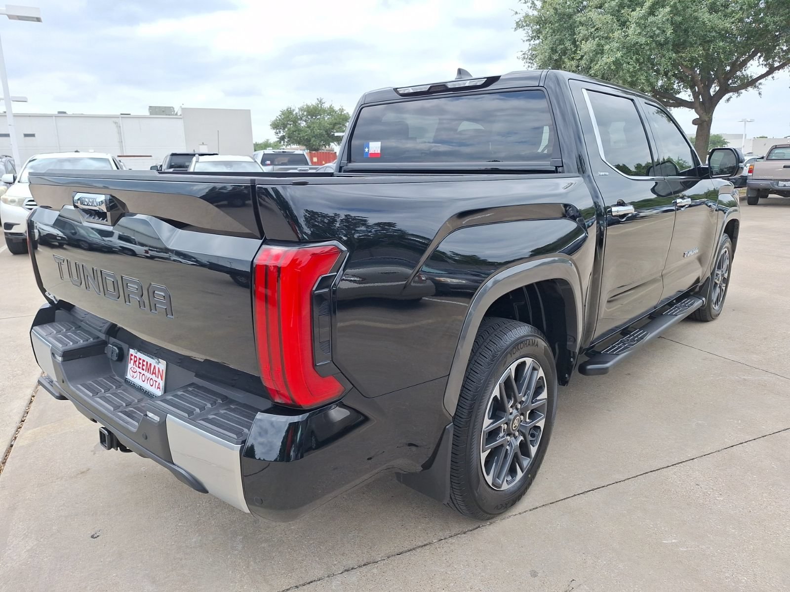 Used 2026 Toyota Tundra Limited AWD/4WD image 6