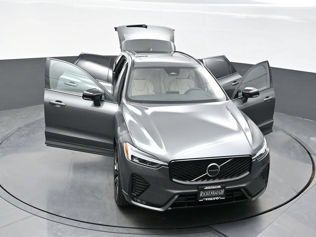 New 2026 Volvo XC60 B5 Plus w/ Protection Package Premier AWD/4WD image 39