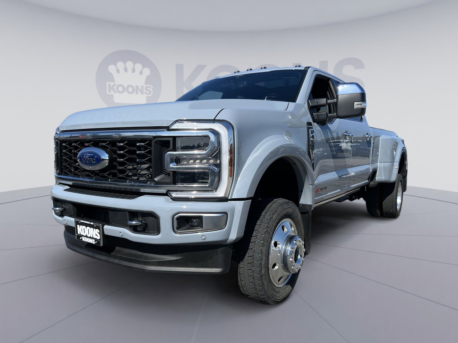 Used 2024 Ford F450 Platinum w/ FX4 Off-Road Package AWD/4WD image 1