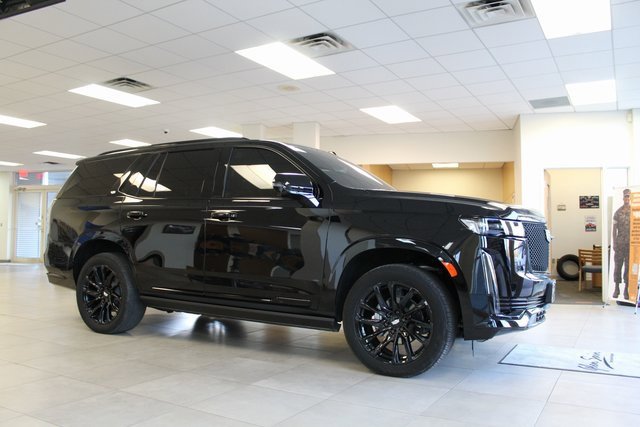 Used 2024 Cadillac Escalade Sport w/ LPO, ONYX Package image 6