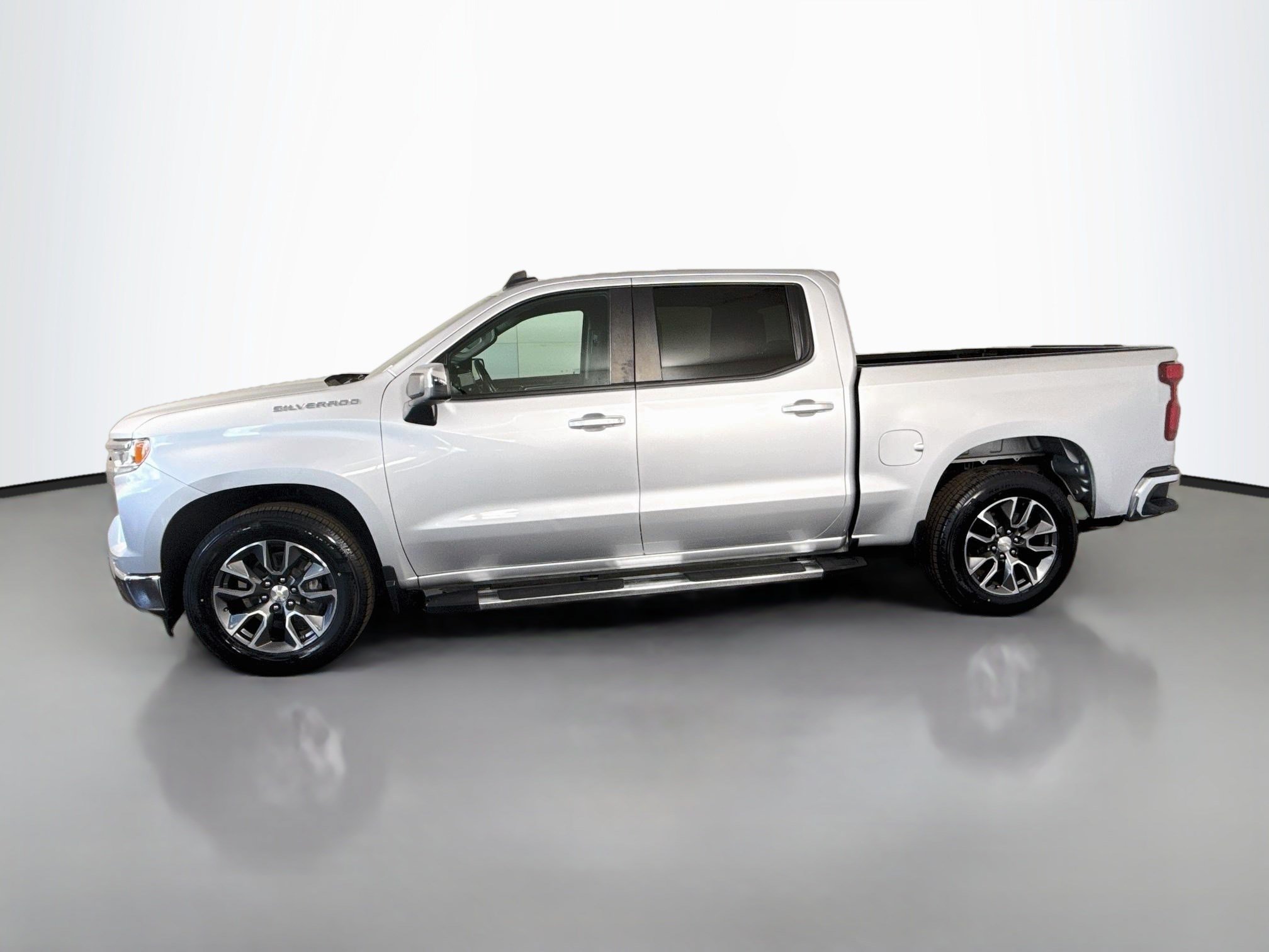 Used 2022 Chevrolet Silverado 1500 LT RWD image 6