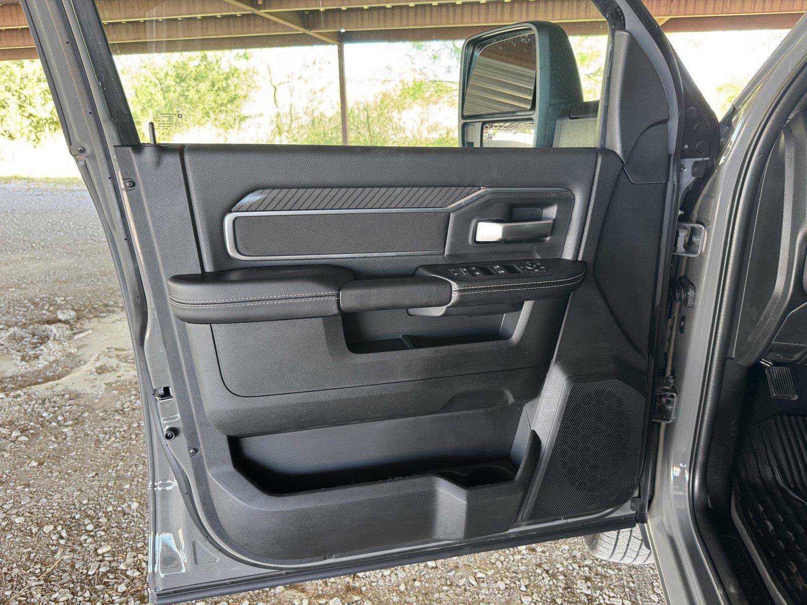 New 2027 RAM 3500 Big Horn AWD/4WD image 26