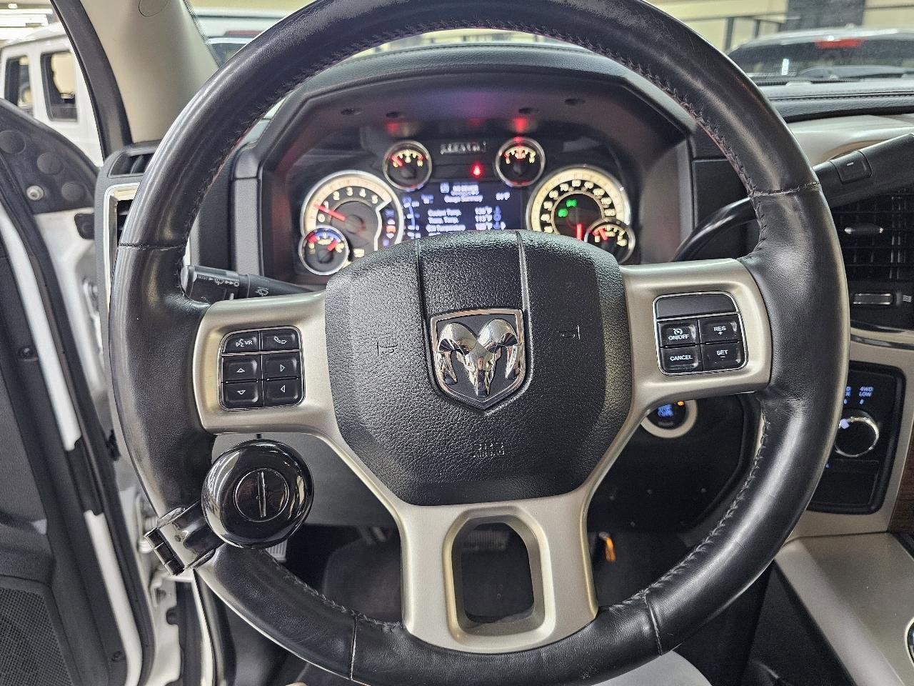 Used 2016 RAM 2500 Laramie AWD/4WD image 28