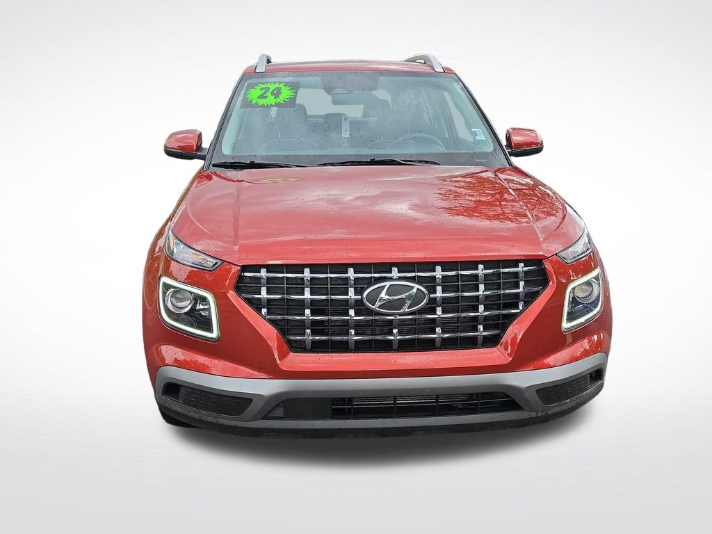 Used 2024 Hyundai Venue Limited FWD image 9