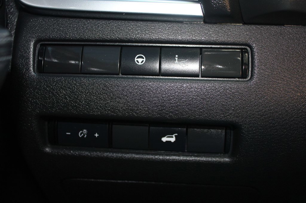 Used 2021 Nissan Rogue Platinum AWD/4WD image 16