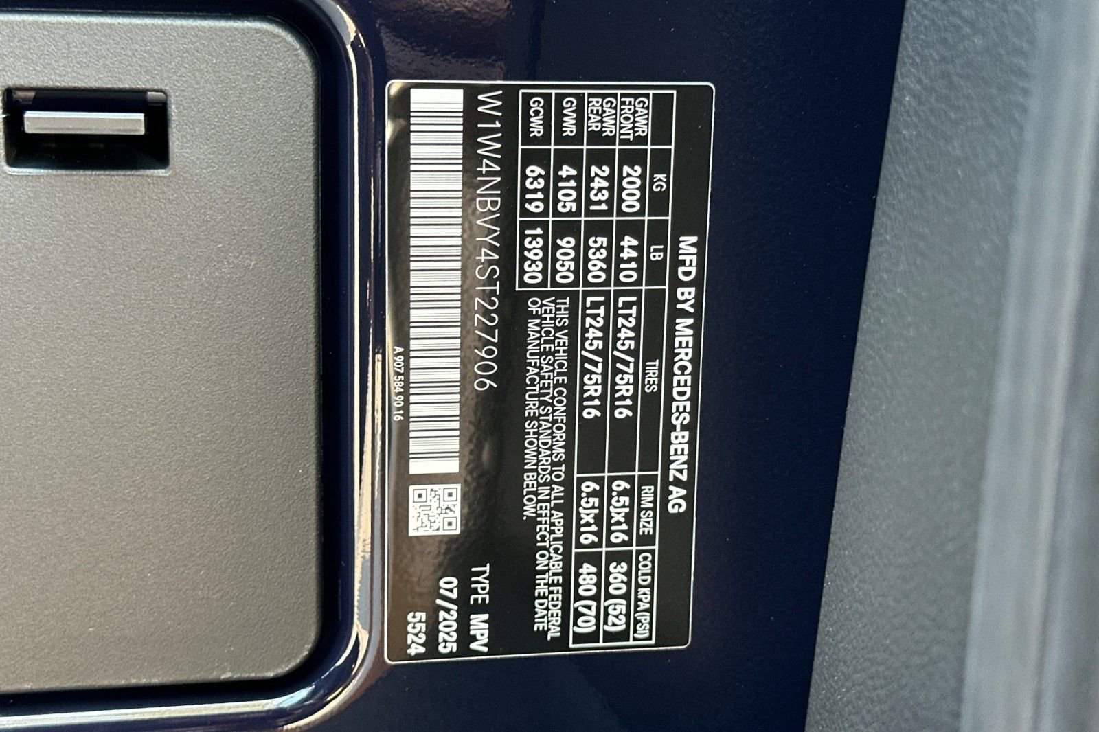 New 2025 Mercedes-Benz Sprinter 2500 image 23