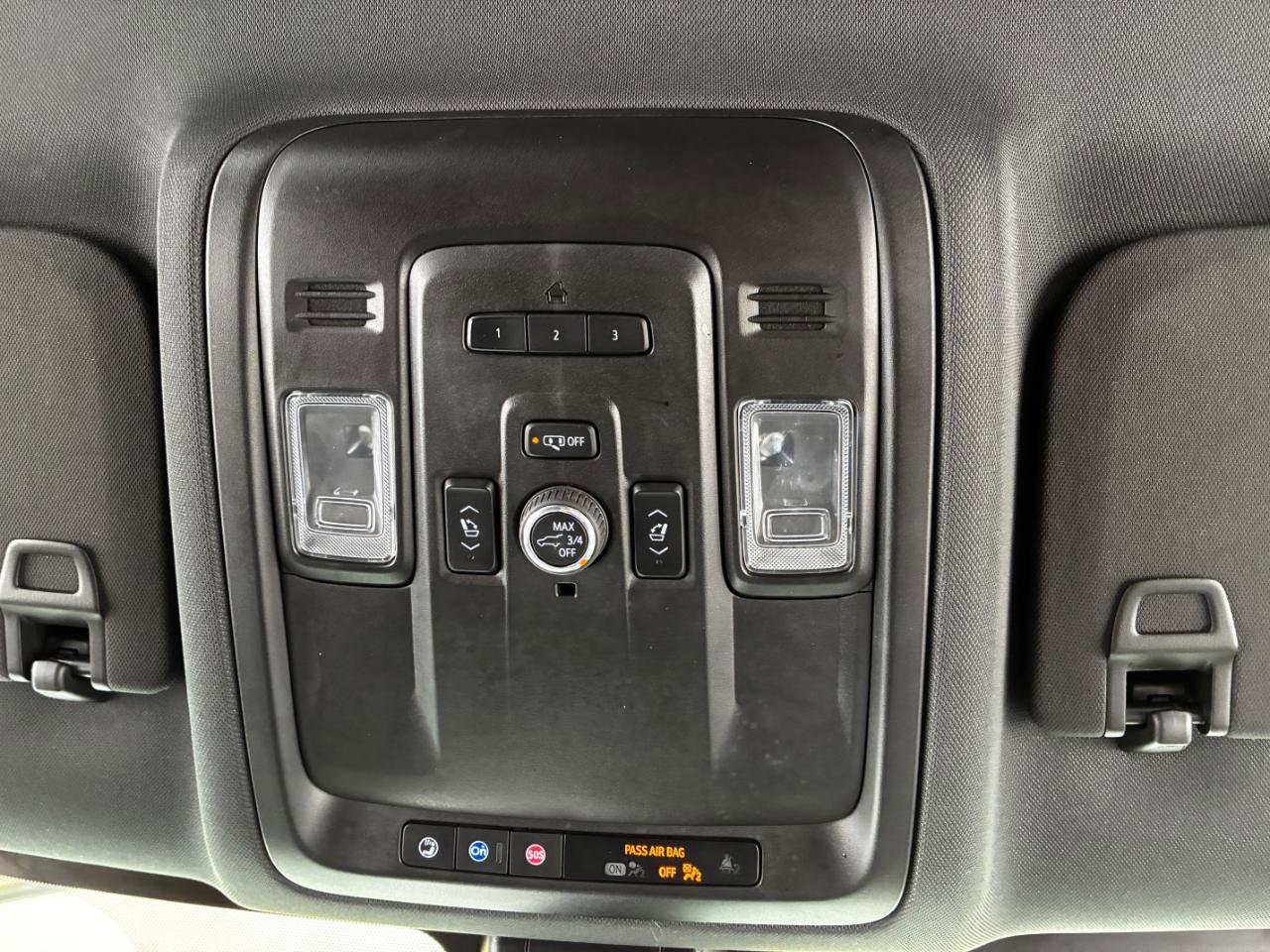 Used 2021 GMC Yukon XL AT4 image 12